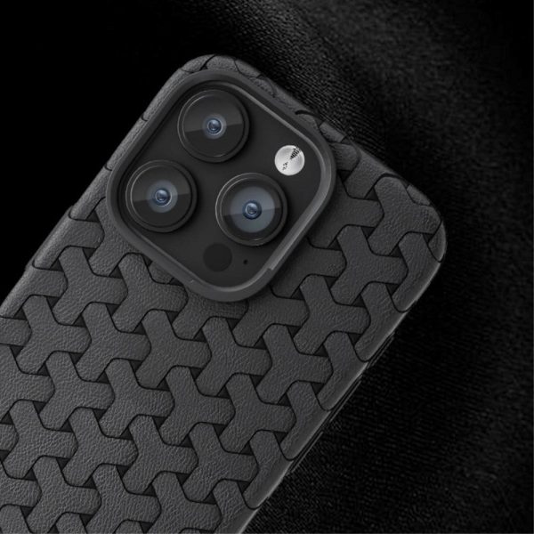 iPhone 15 Pro Max Fleksibelt Plastik Cover - Flettet Tekstur - Sort Online Hot Sale